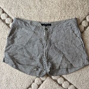 Striped linen shorts